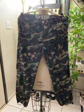 VIP Camo Cargo Pants in Olive & Black